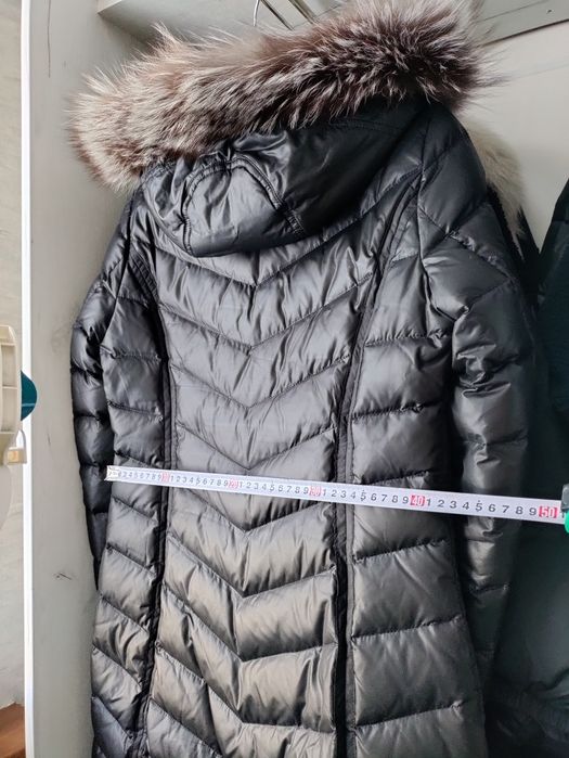 Зимний пуховик с мехом чернобурки