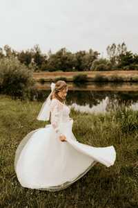 Suknia ślubna (śmietankowa biel)