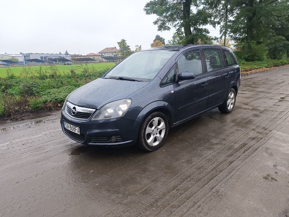 Opel Zafira 2006 rok 7 osobowa hak 1.9  120 koni