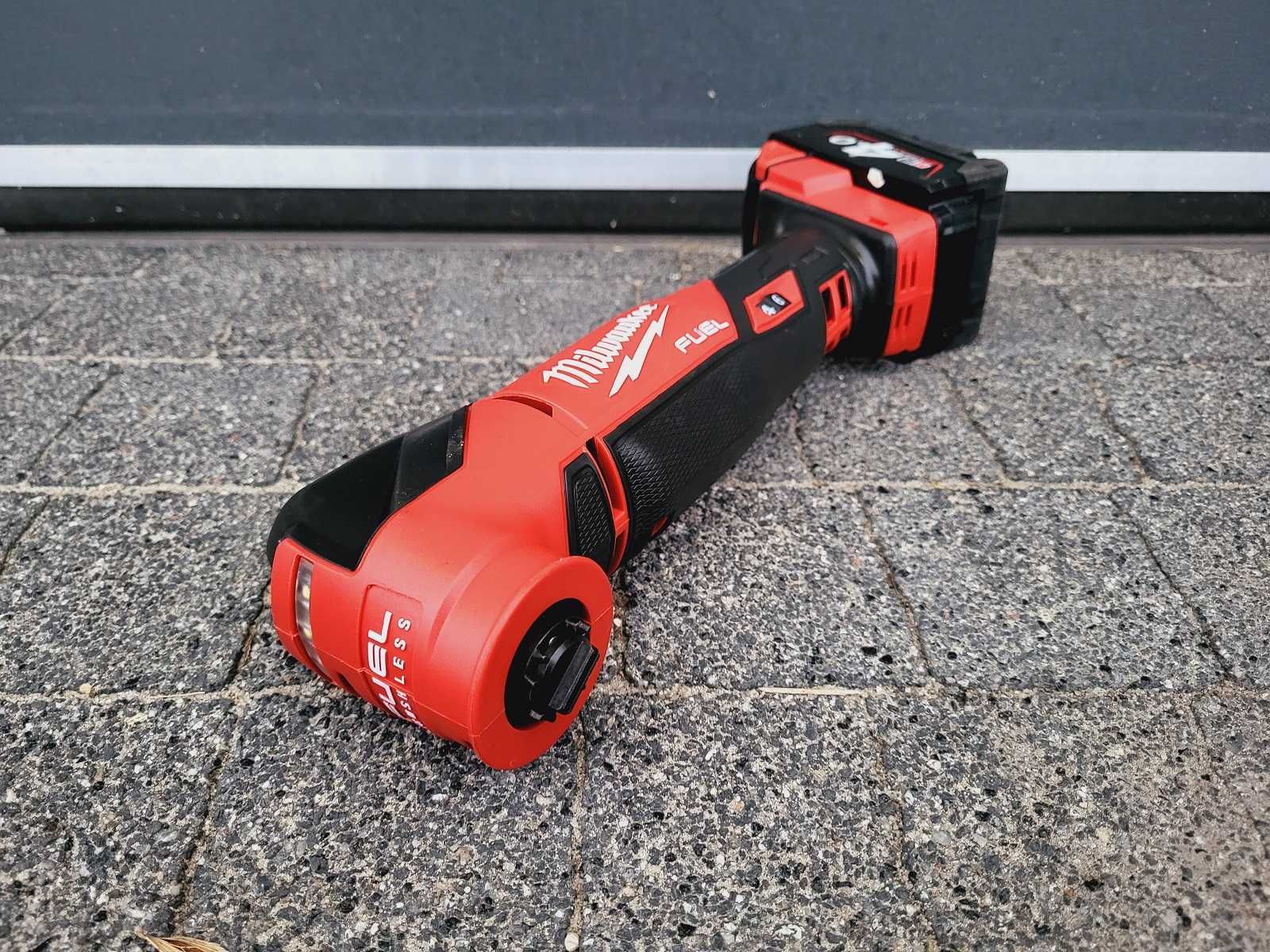 Urządzenie wielofunkcyjne Milwaukee M18 FMT 4.0Ah Multitool szlifierka