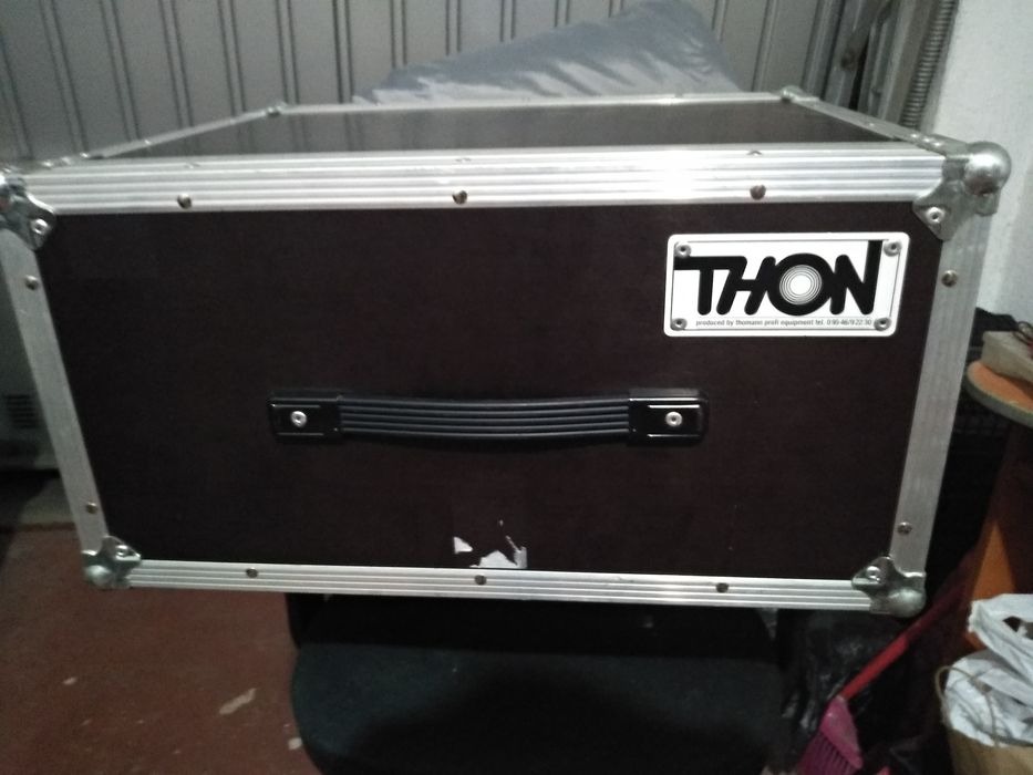 Kemper PowerRack + pedal control+case de transporte