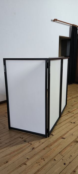 Vonyx DB2 - Foldable DJ Screen 120 x 70 White (4 Panels)