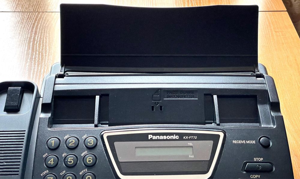 ПРОДАЮ новий факс Panasonic KX-FT72
