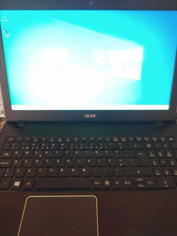 Portátil ACER Aspire E5-523