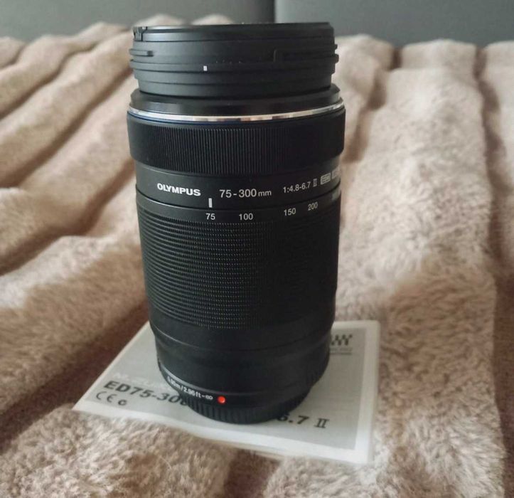 Olympus M.ZUIKO DIGITAL 75-300 mm f/4.8-6.7 ED II