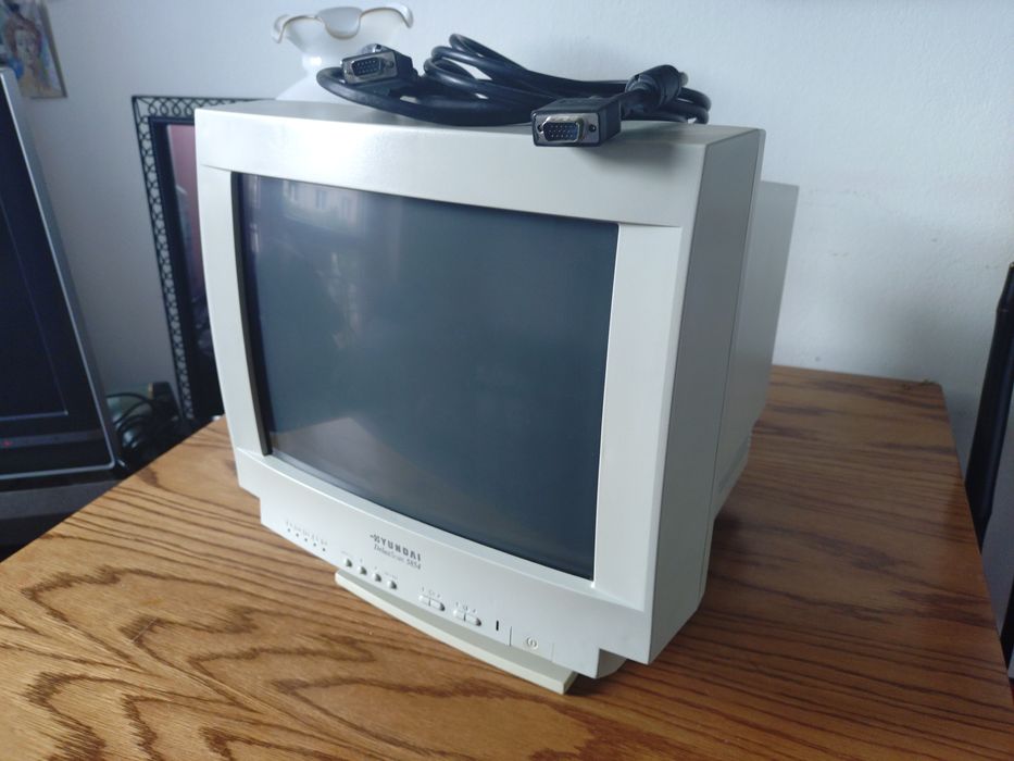 Monitor CRT Retro 15" Hyundai HL-5854B