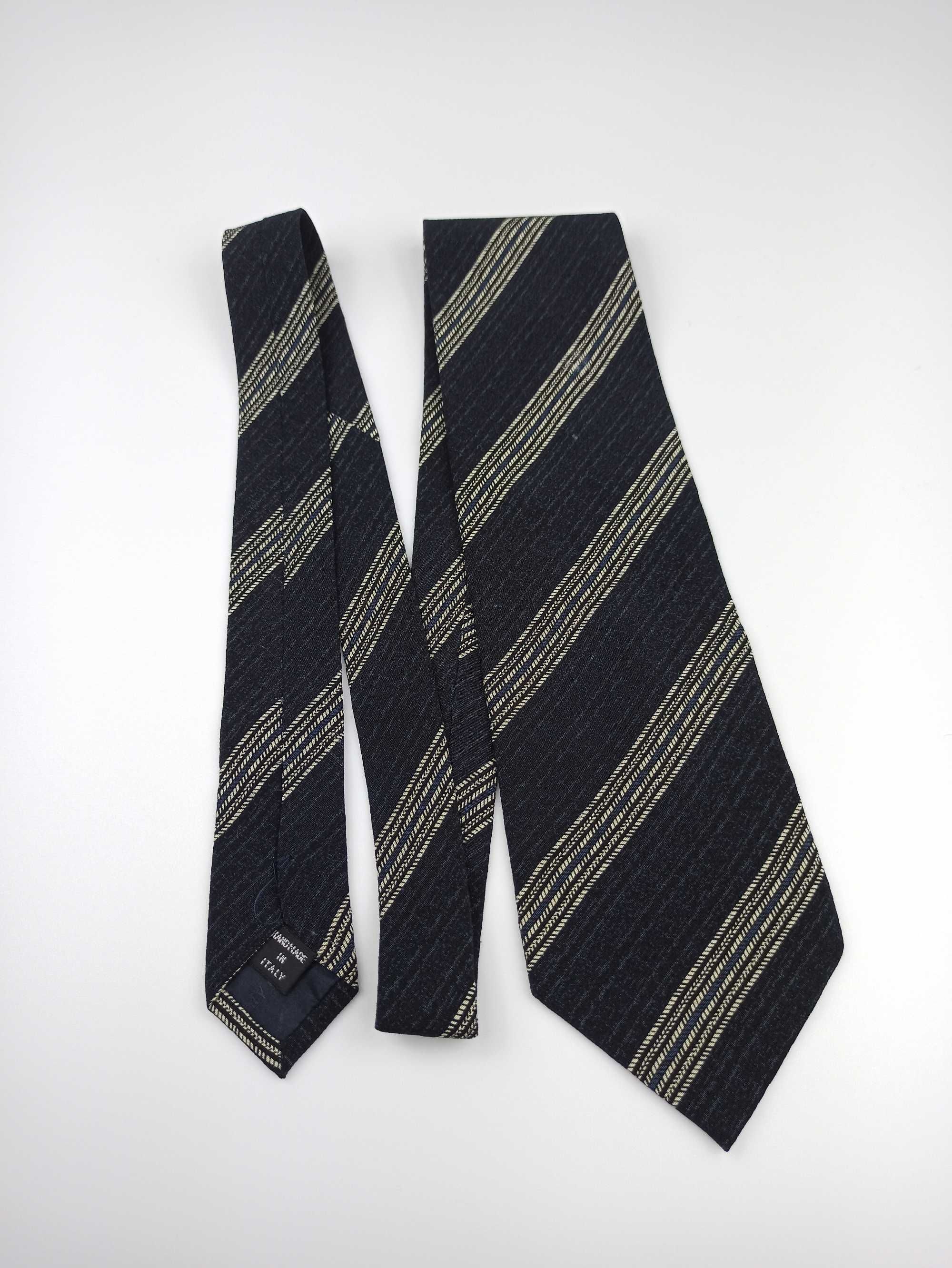 Emporio Armani czarny jedwabny krawat w paski q15