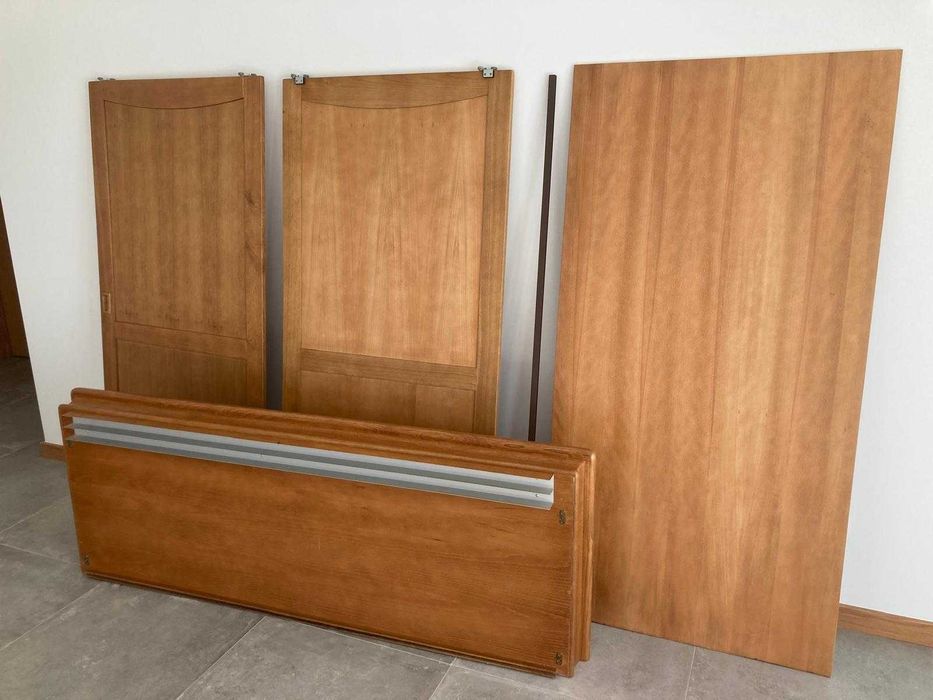 Guarda-Roupa em madeira