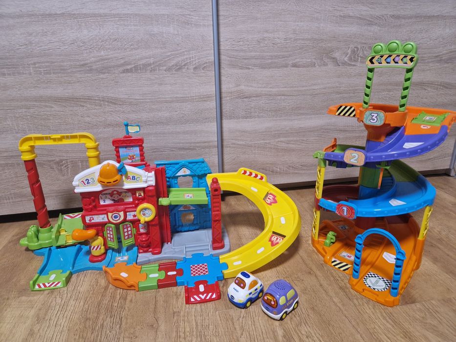 Tut tut autka remiza, parking, 2 auta - OKAZJA