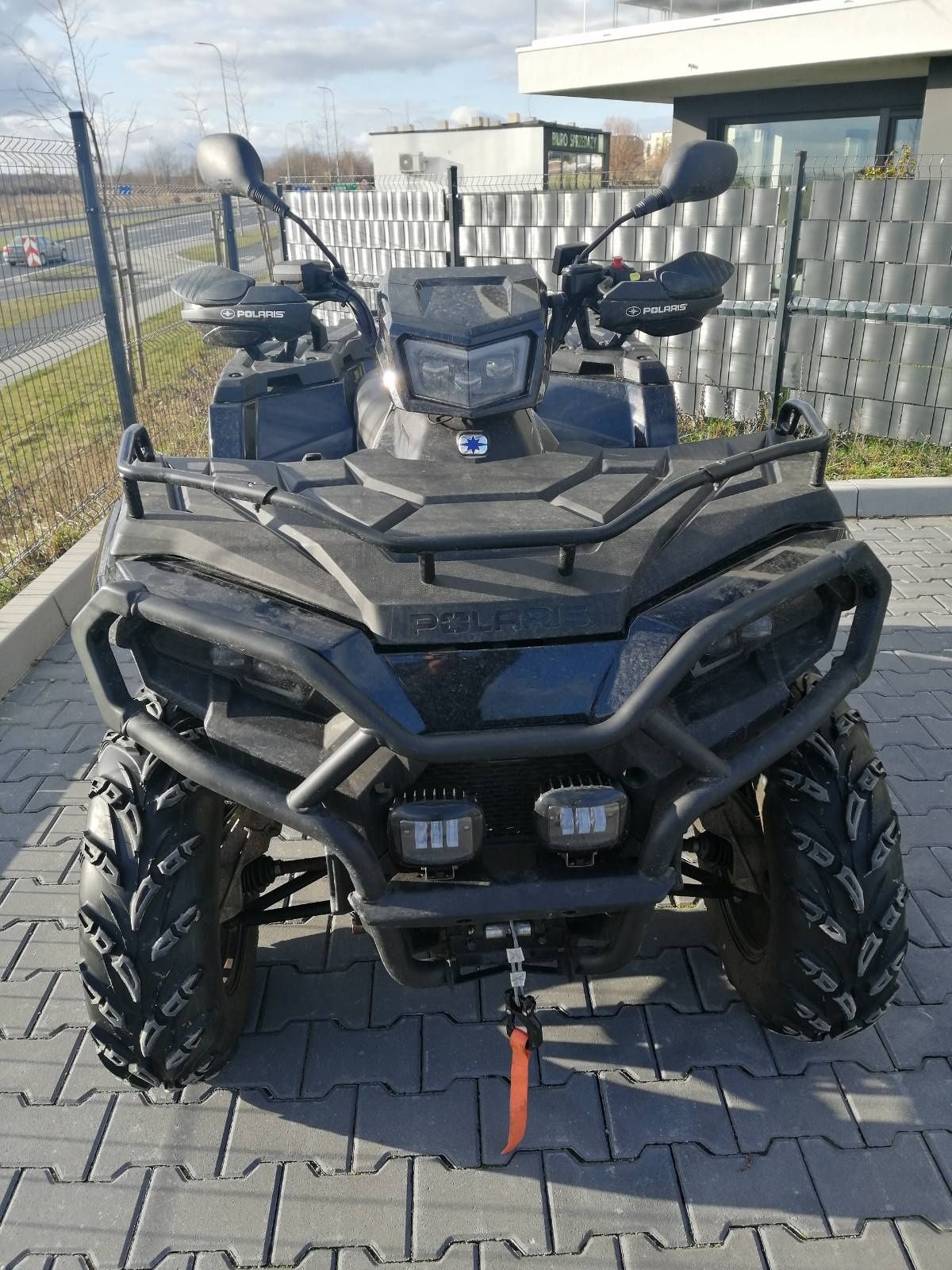 Quad Polaris 570