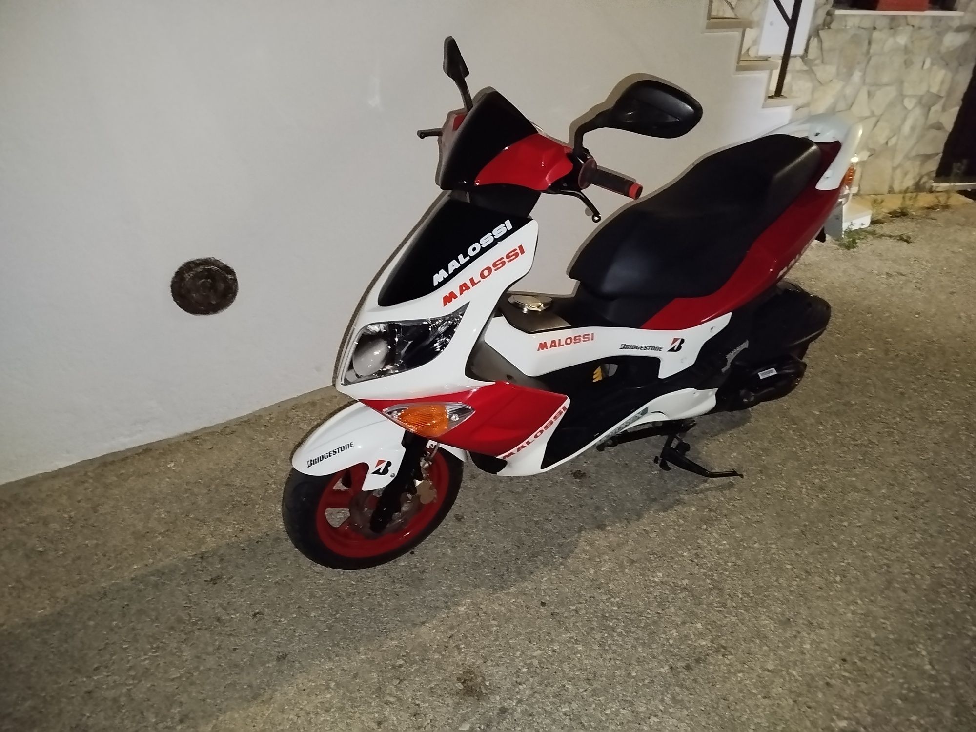 Scooter pgo gmax 125