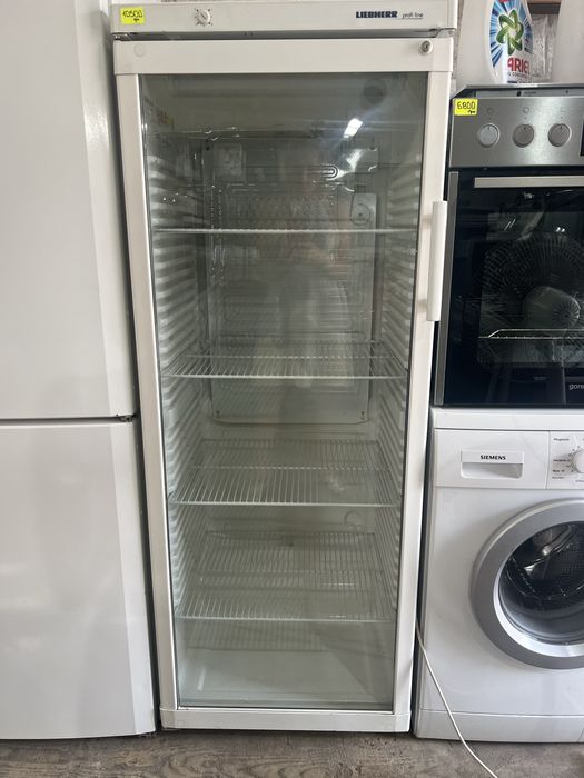 Витрина холодильна LIEBHERR, професійна  360 літрів .