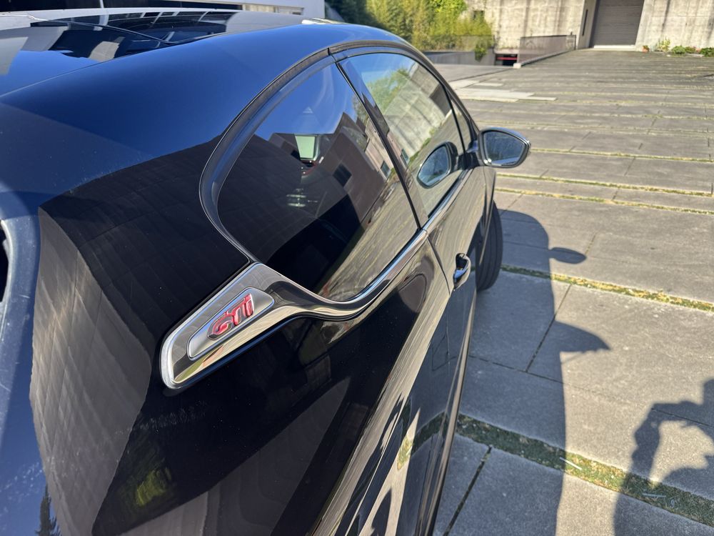 PEUGEOT 208 GTI 2013/09 desde 110 p/mês