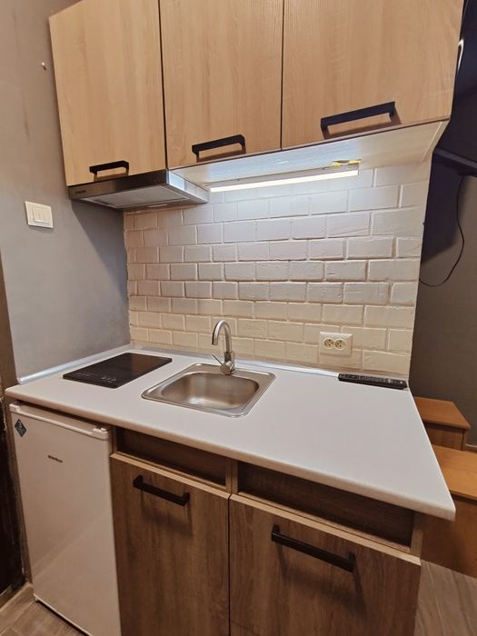 Сдам 1 комнатная квартира метро Южный Вокзал. Капремонт.