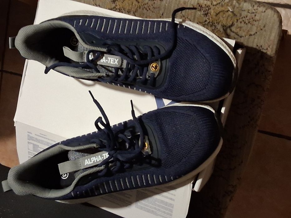 Sprzedam buty robocze.