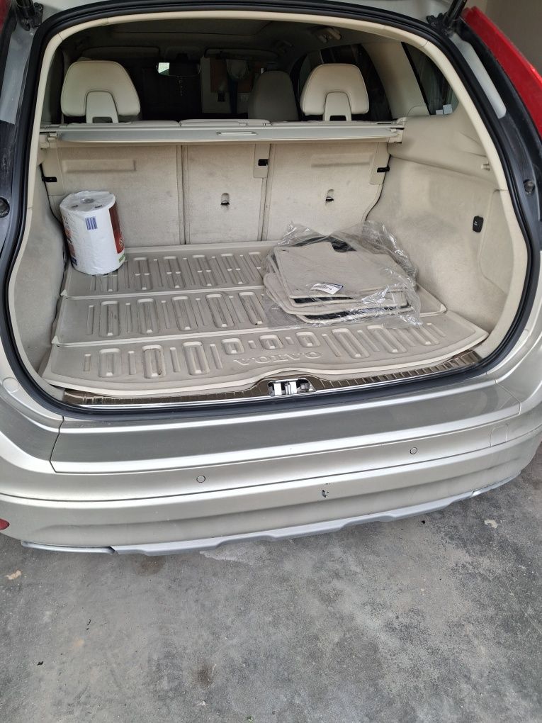 Spredam Volvo XC60 2.4 D5 AWD Summum 2016r.