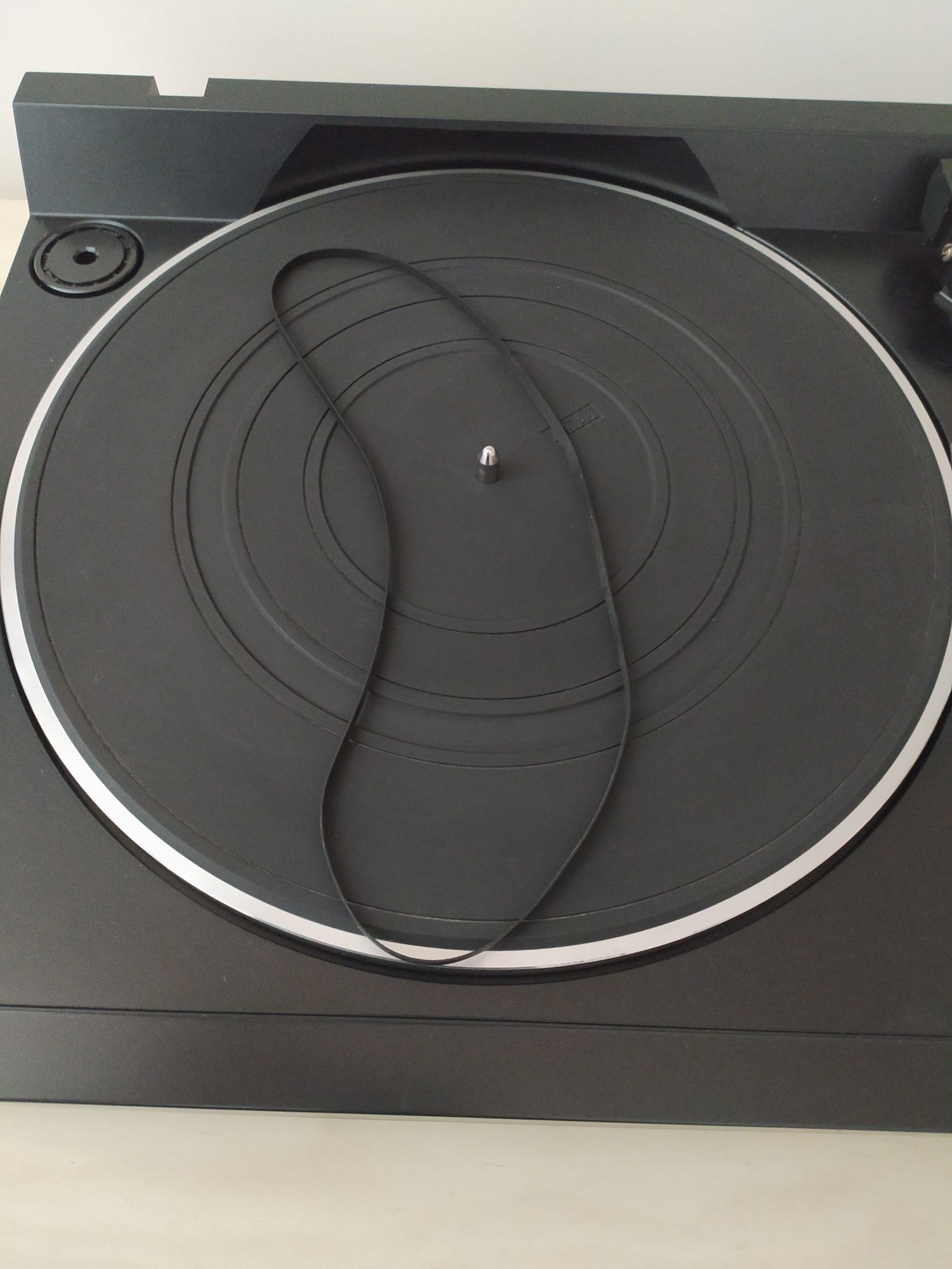 Akai gira discos AP A305, motor não gira, p/ peças bom estado.