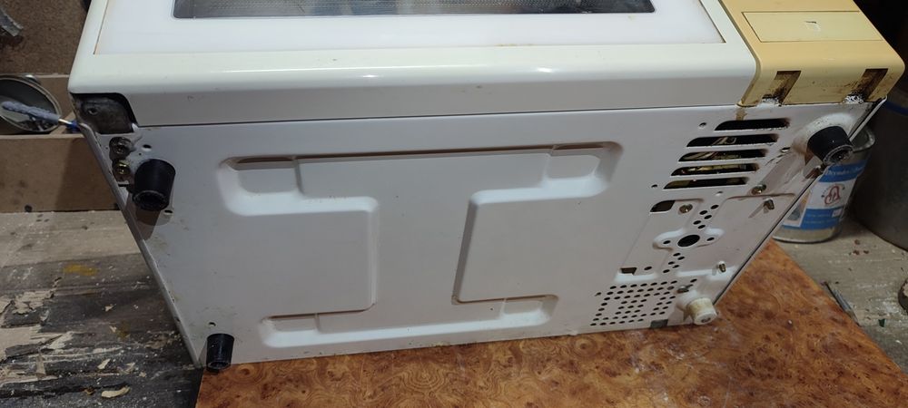 Вінтажна мікрохвильова піч Bosch 700