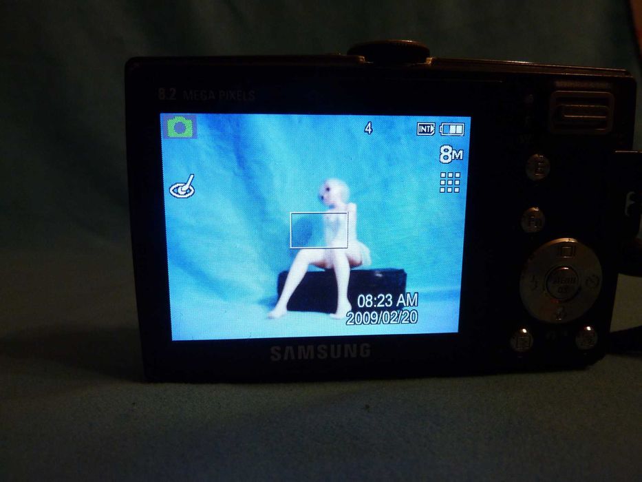 Maleńki aparat kompaktowy Samsung L100. Cyfrówka do wszystkiego.