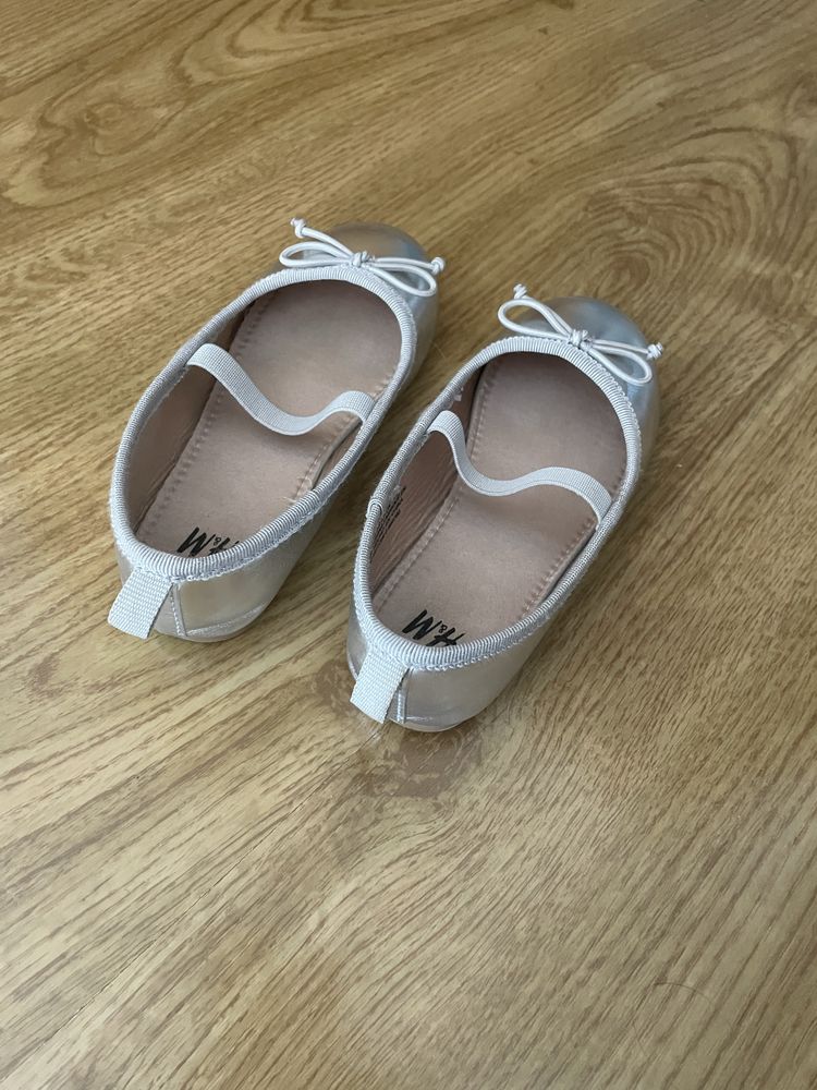Sapatos de menina