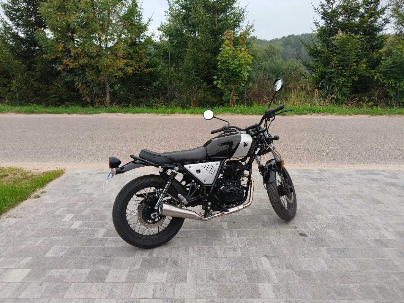 Romet SCMB Scrambler 125 - lepszy niż Junak
