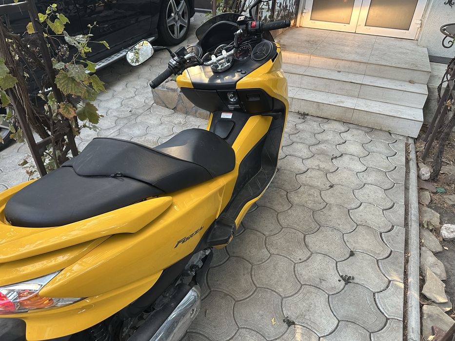 Продам макси скутер honda forza 250 только сегодня