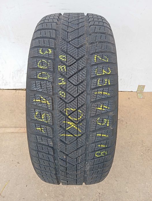 1x 235/45 R18 98V Pirelli Winter SottoZero 3 2019r 7,5mm