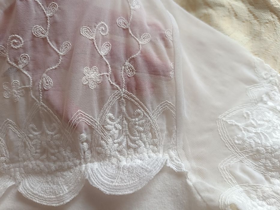 T-shirt com transparência S