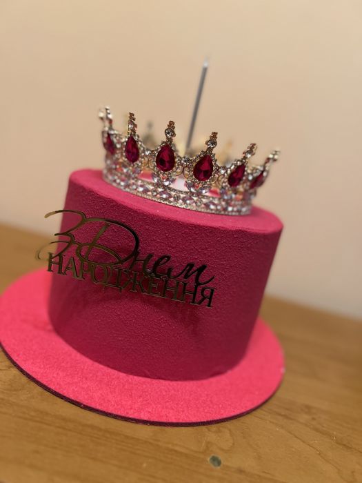 Корона на торт оренда