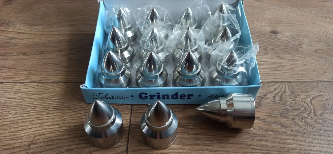 Młynek do tytoniu grinder REMO