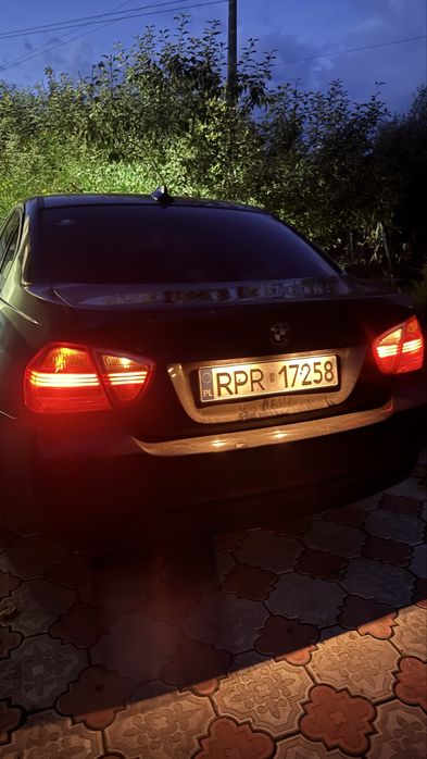 BMW 3 E90 2006 року випуску