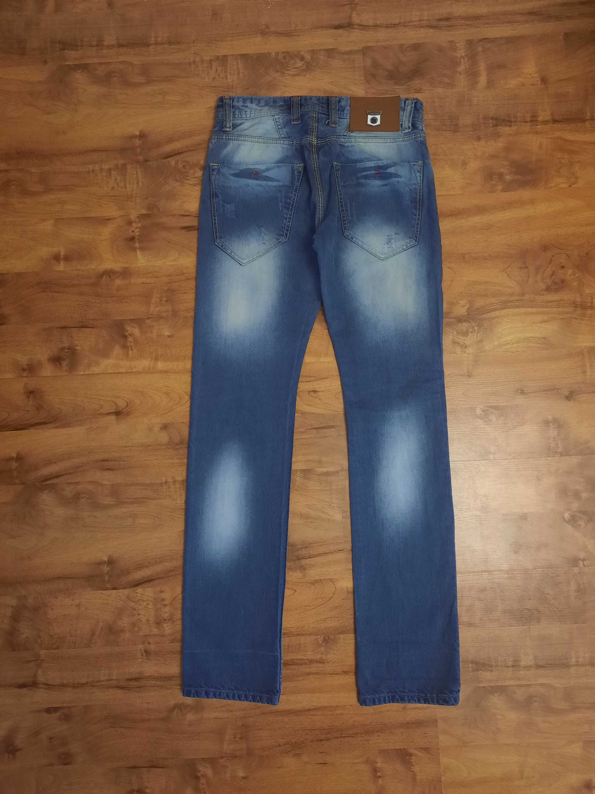 Jeansy, spodnie jeansowe ManJeans rozmiar 32, orientacyjnie M