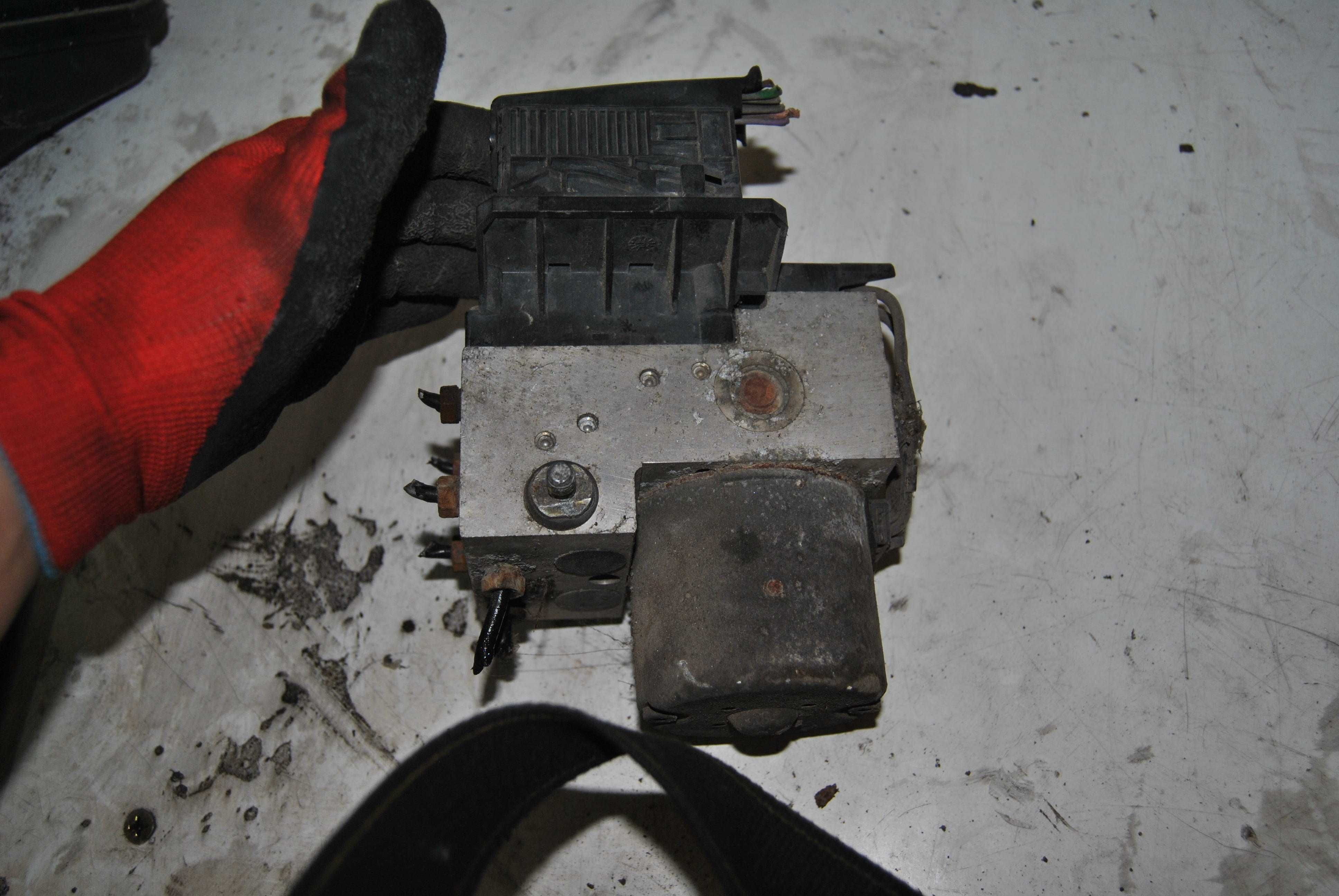 Pompa abs Peugeot 607 2.2hdi