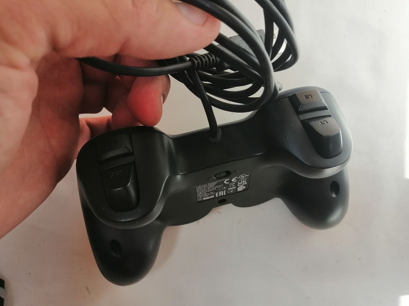 Геймпад logitech gamepad