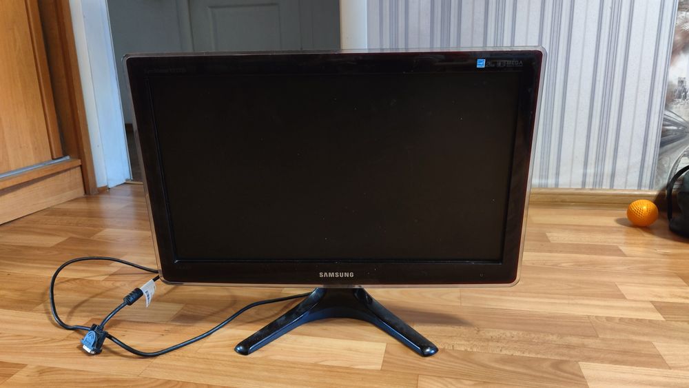 Монітор Samsung SyncMaster BX2235 21"