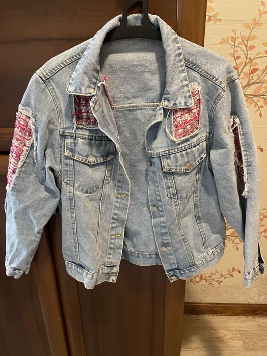 Джинсовка жіноча.