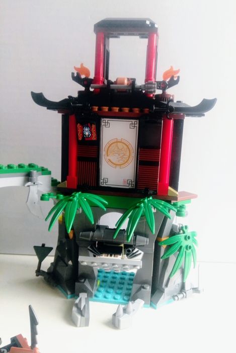 Lego Ninjago 70604 Ilha da viúva tigre .Não é negociável.