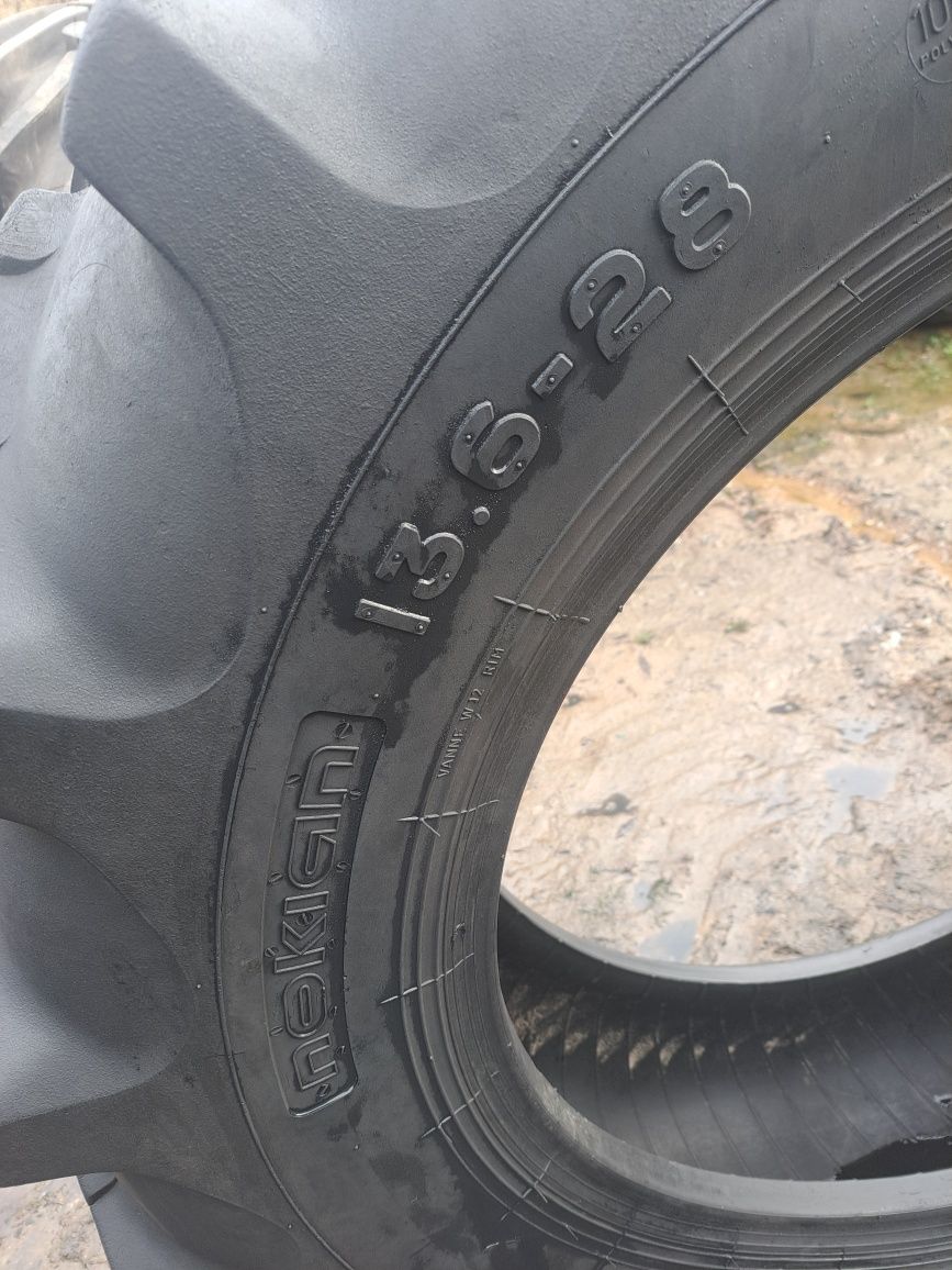 Opona 13.6-28 ( 340/85R28 ) 13.6 R28 Nokian Tractor Forest 10PR #