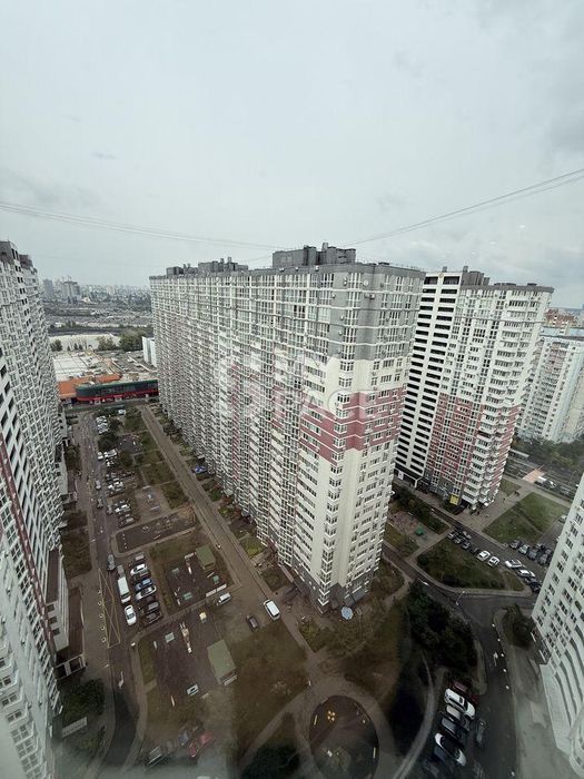 ЖК Позняки-4а, вул. Олени Пчілки, 8 /Дарниця, Соцмісто