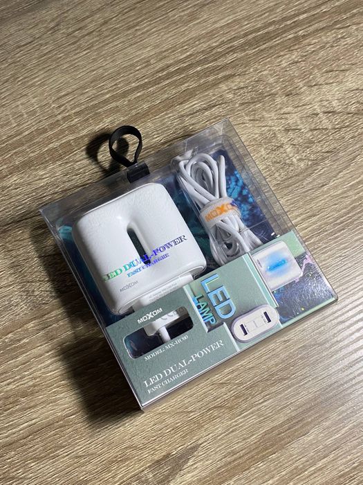 Блютуз Навушники, Зарядний пристрій