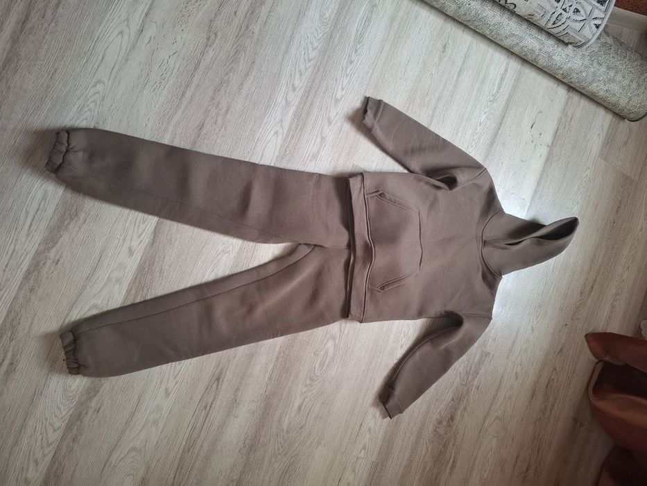 Продам дитячий костюм