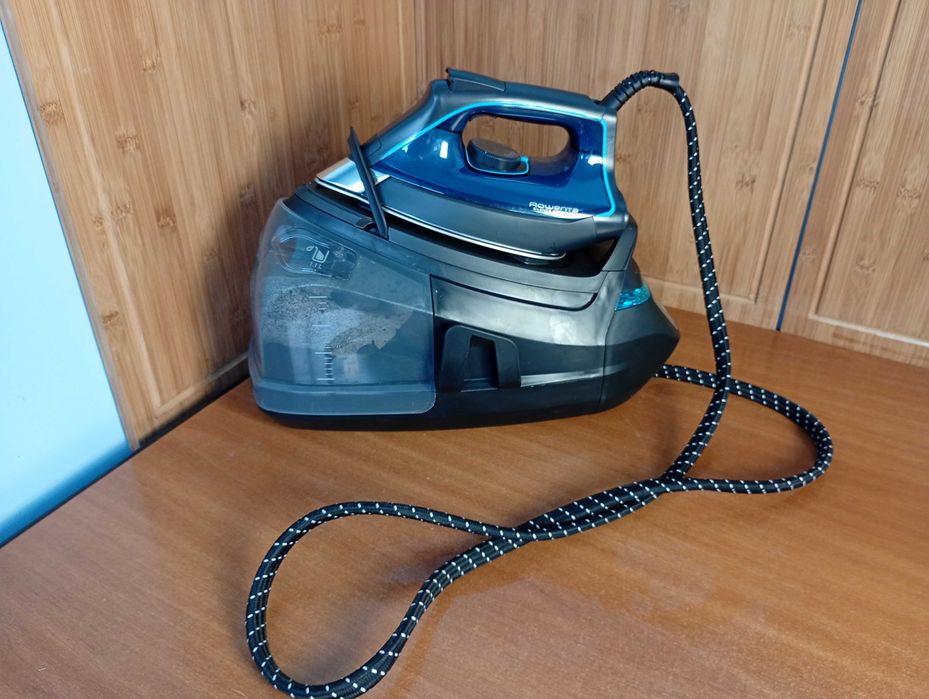 Rowenta Silence Steam Pro DG9222F0 - Parowa stacja do prasowania