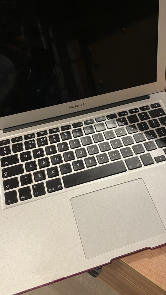Продам MacBook Air (13 дюймів, 2017)