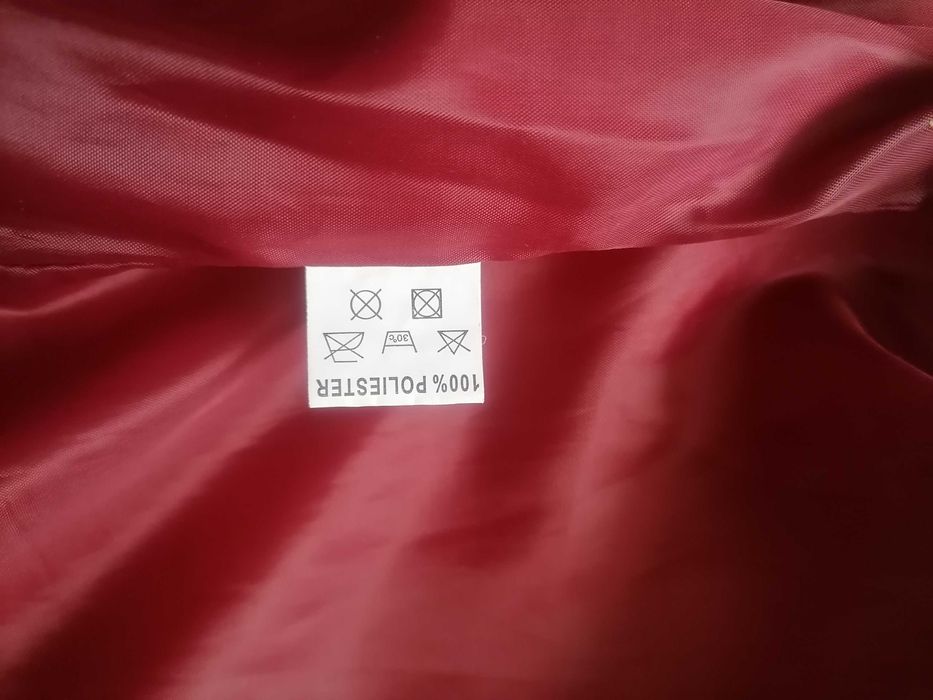 Bordowa kurtka pikowana damska