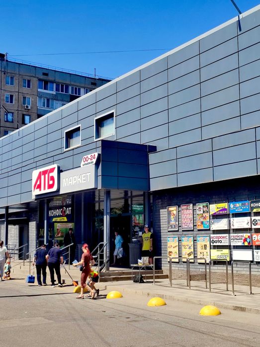 магазин 53м² АТБ червона лінія вул. Володимира Великого Трафік Зупинки