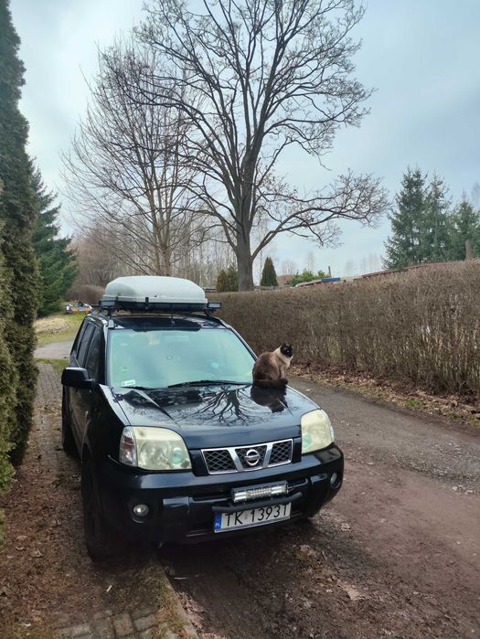 nissan xtrail t30 2,5 benz.uskodzony