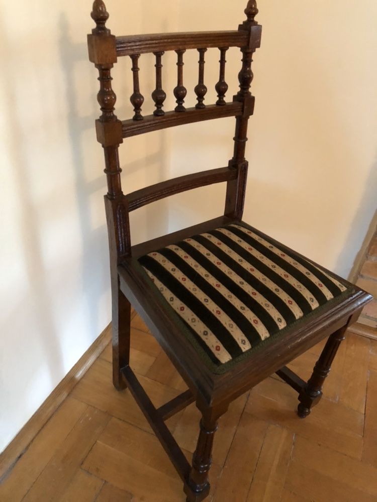 Krzesło antyk eklektyk zabytkowe drewniane do biura