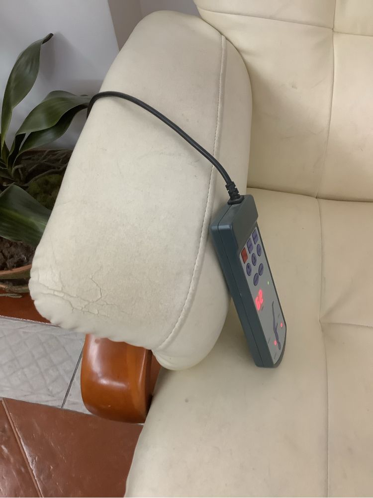 Cadeirão elétrico de massagem com aquecimento e descansa pernas