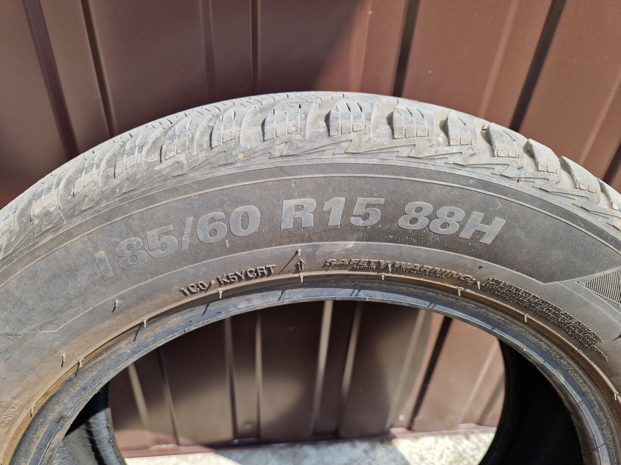 Opony całoroczne KUMHO 185/60 R15 jak Nowe komplet