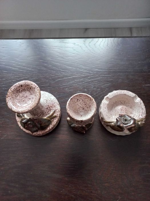 Zestaw z ceramiki z czasów PRL